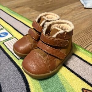 UGG Brown Toddler Boots with Fuzzy Lining
